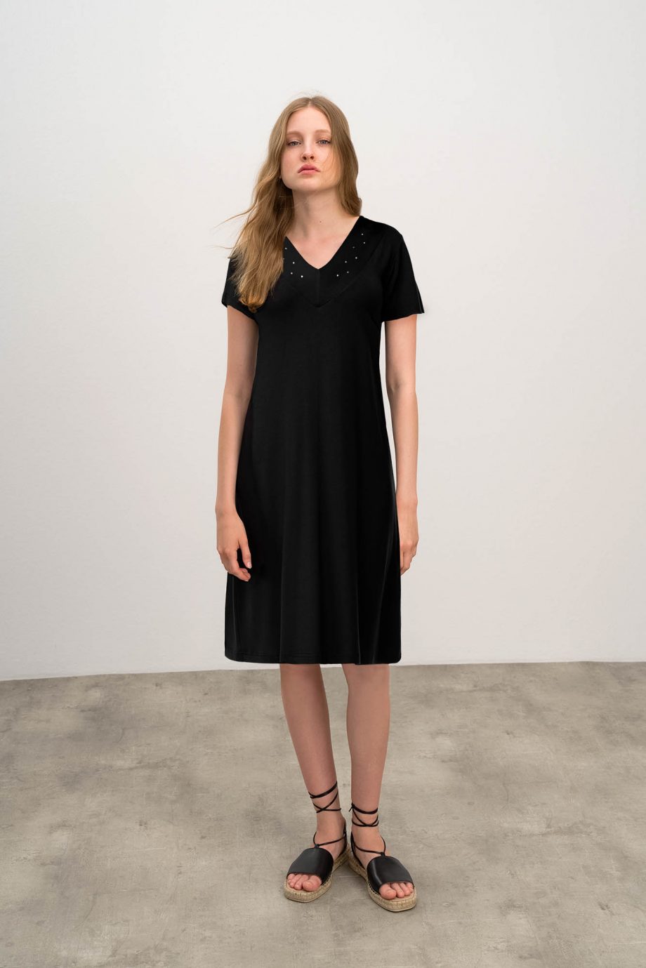 Plain Dress with Short Sleeves