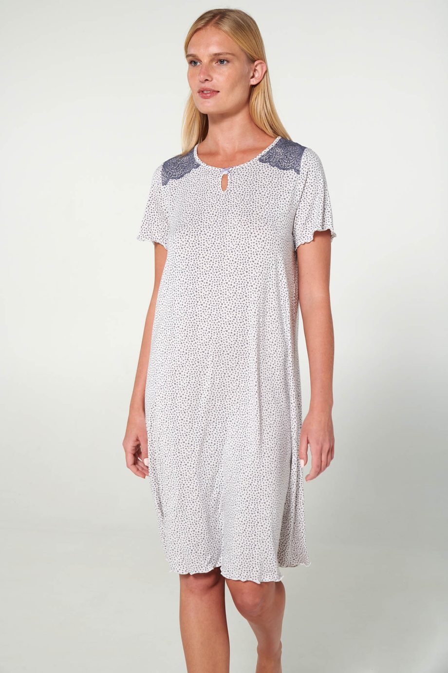 Nightgown with Short Sleeves