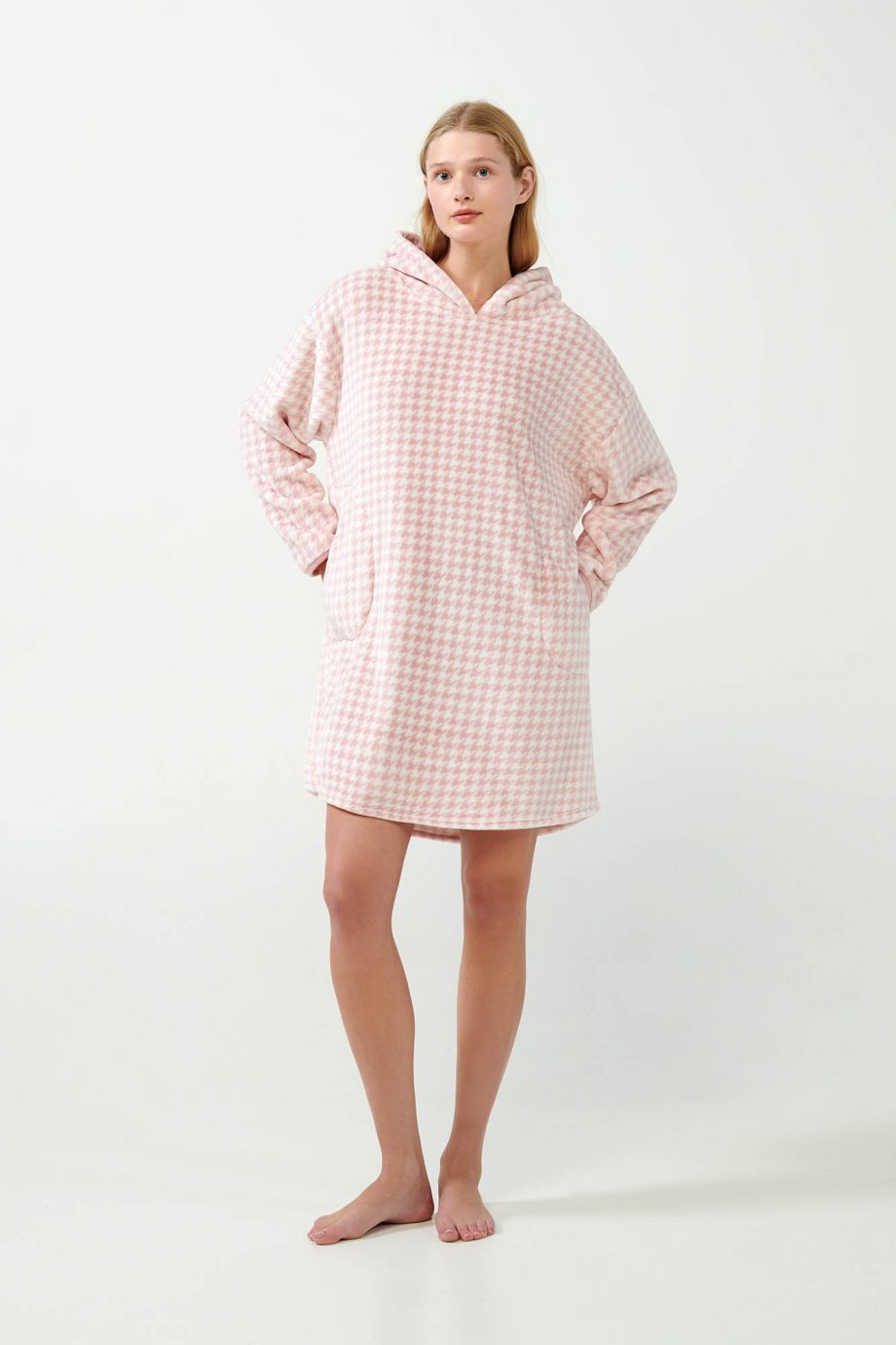 Pied de Poule Nightgown with Hoodie