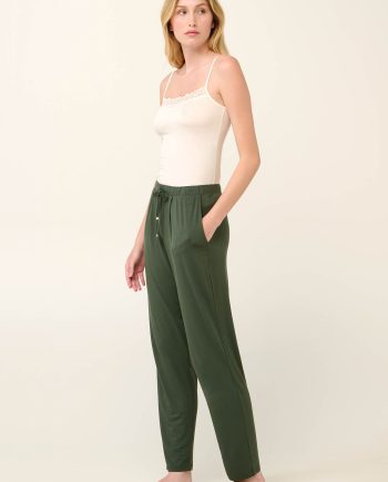 Long Women’s Pants with Pleats