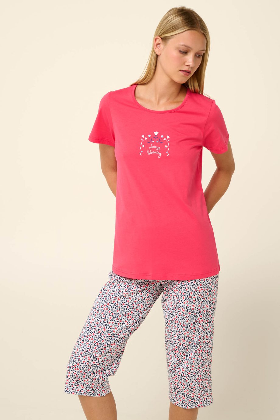 Cotton Women’s Pyjamas with Capri Pants