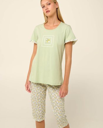 Cotton Women’s Pyjamas with Capri Pants