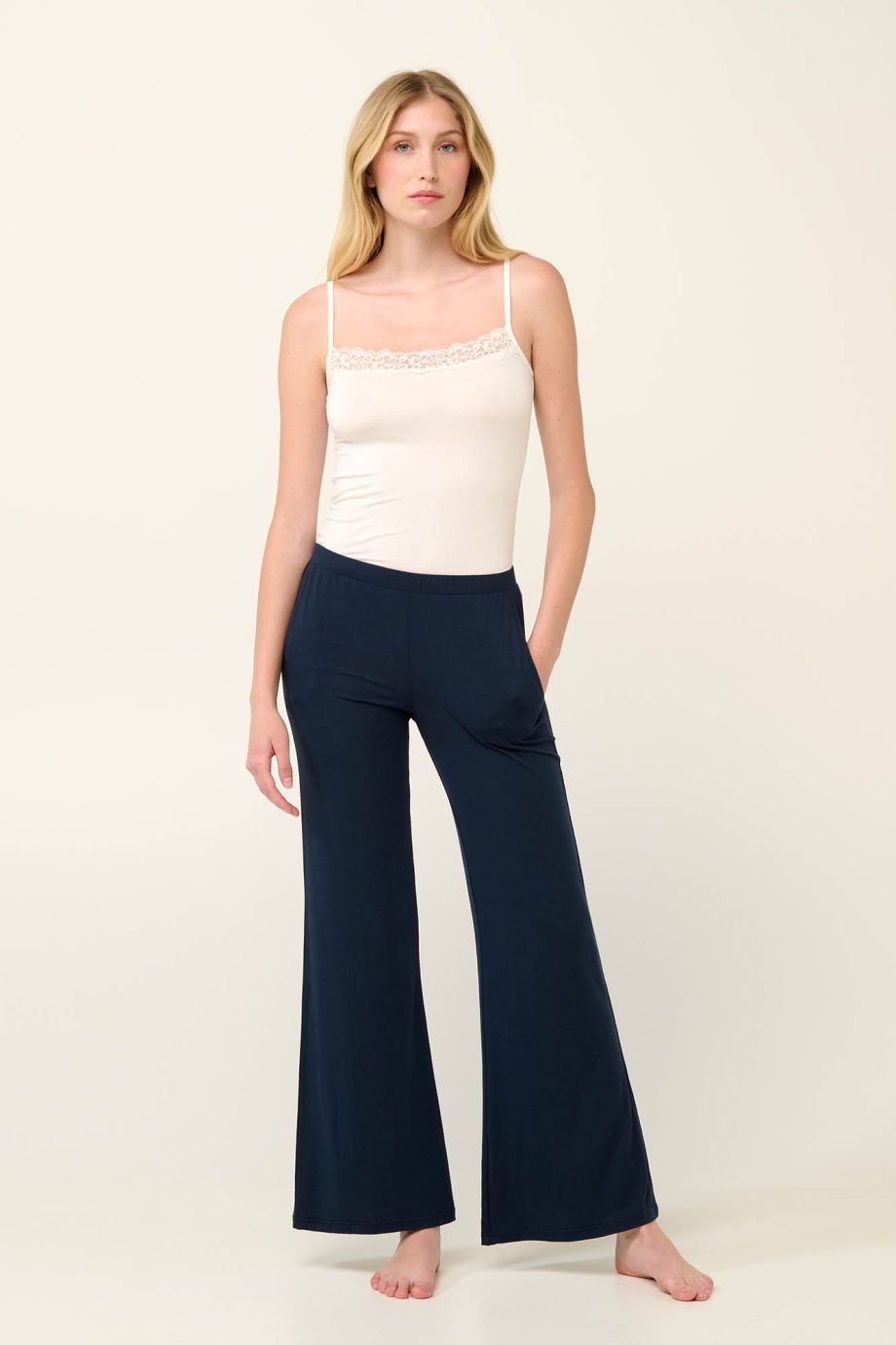 Wide Legged Women’s Pants with Side Pockets