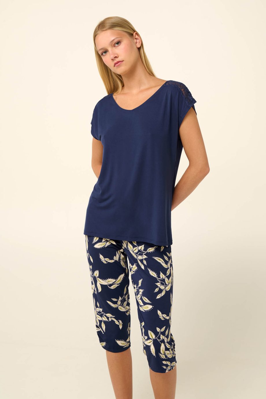 Micromodal Women’s Pyjamas with Capri Pants