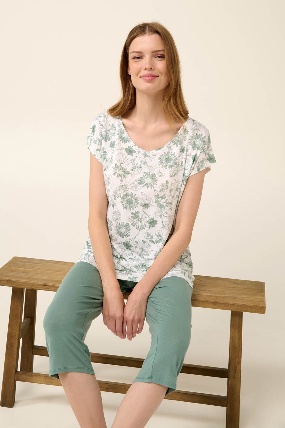 Micromodal Women’s Pyjamas with Capri Pants