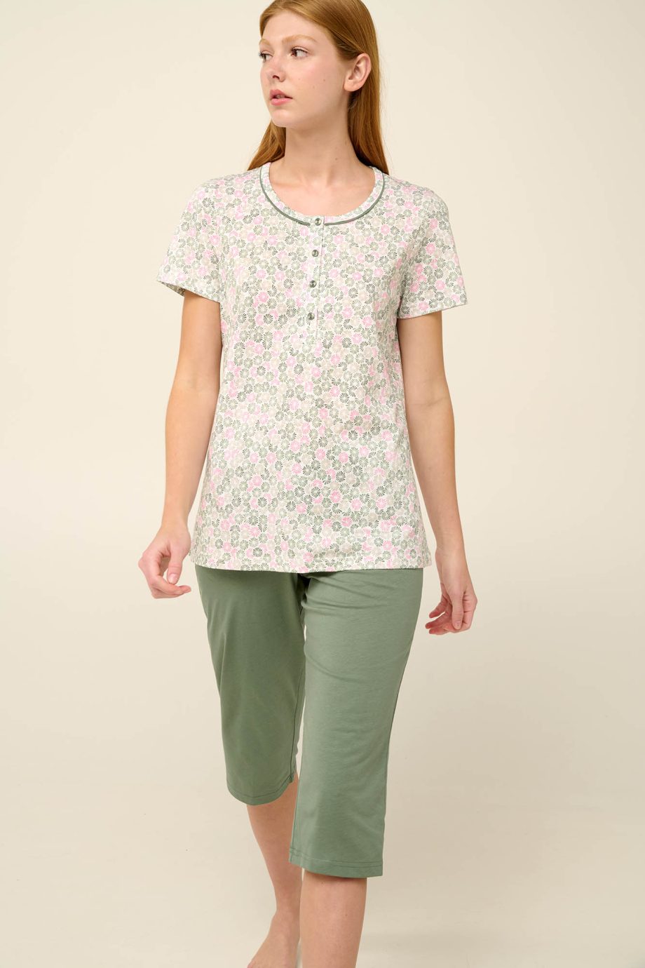 Cotton Women’s Pyjamas with Capri Pants