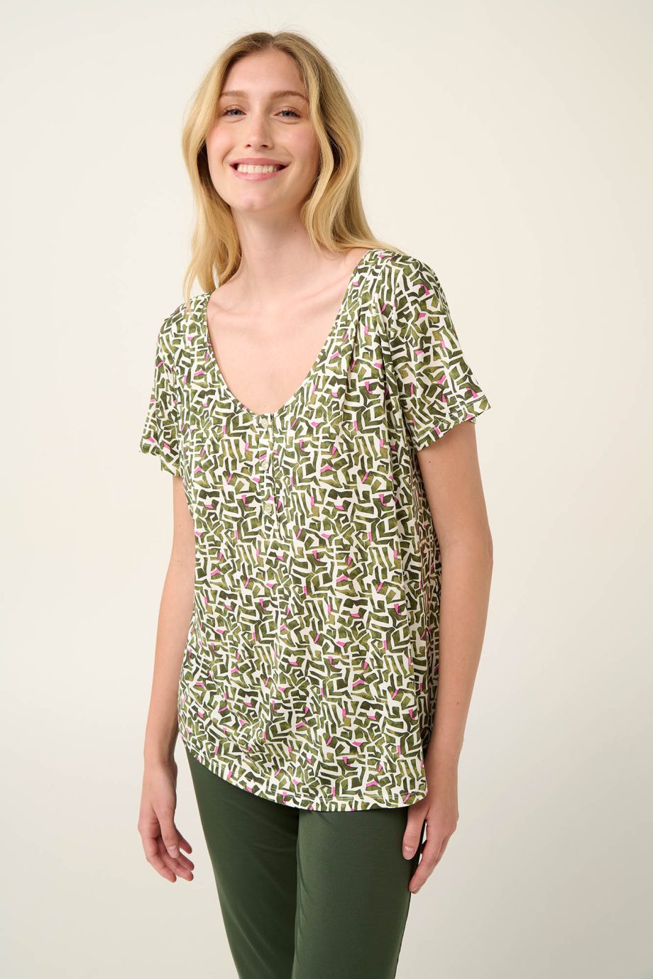 Micromodal Women’s Pyjamas with Capri Pants