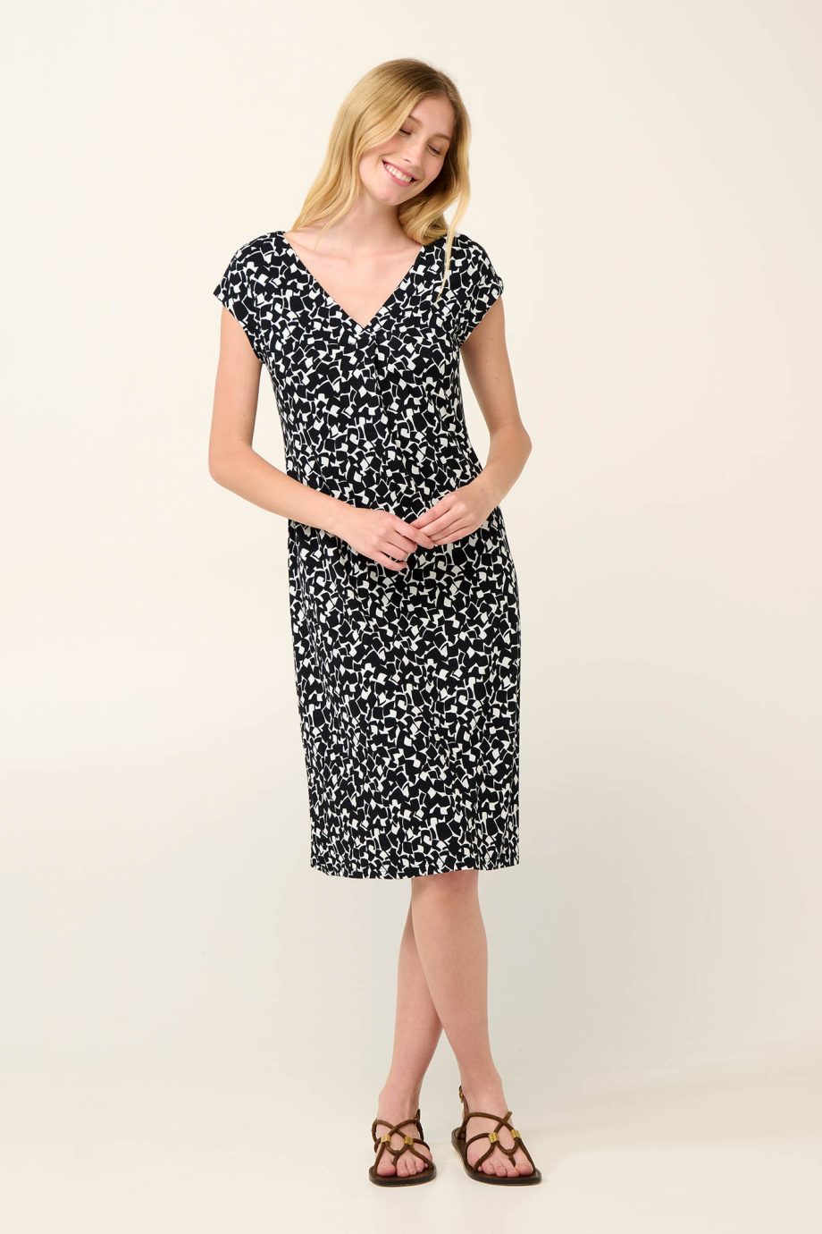 Viscose Black and White Summer Dress with Pleat