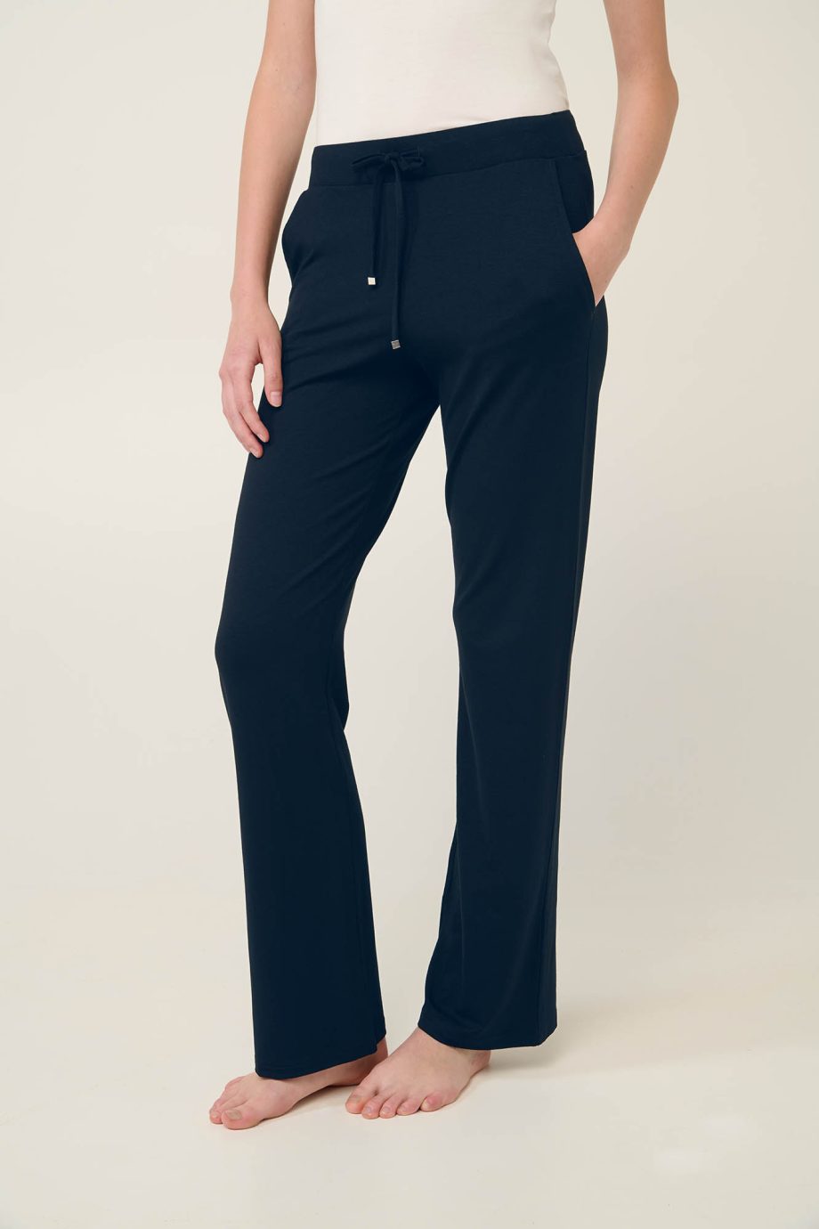 Long Women’s Pants with Side Pockets