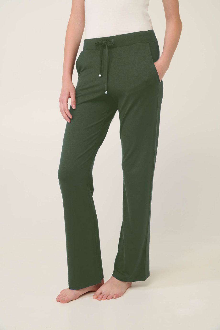 Long Women’s Pants with Side Pockets