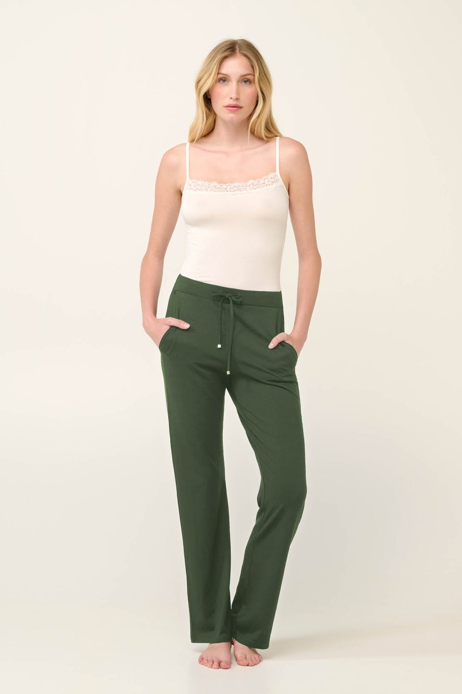 Long Women’s Pants with Side Pockets