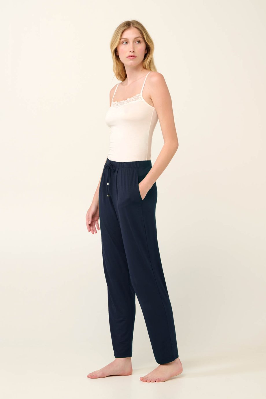 Long Women’s Pants with Pleats